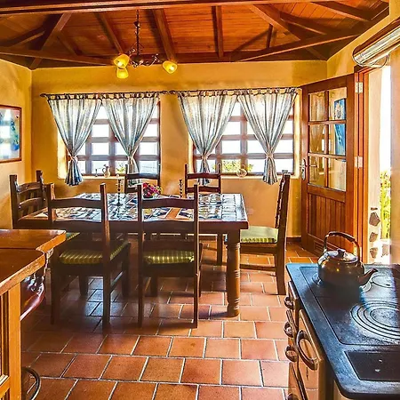 La Hoya, El Tanque, Cleaning Included Apartment *